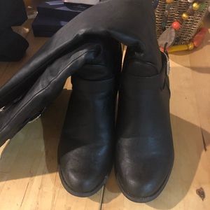 Chevon black knee high boots